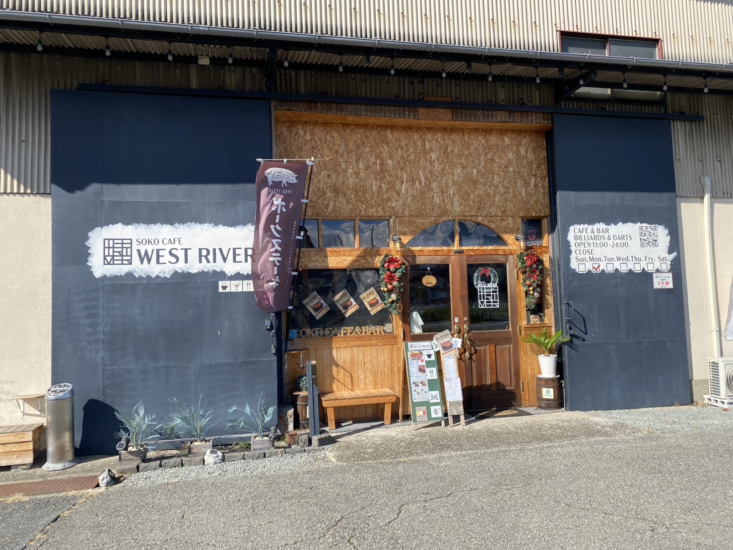 WEST RIVER CAFE＆BAR