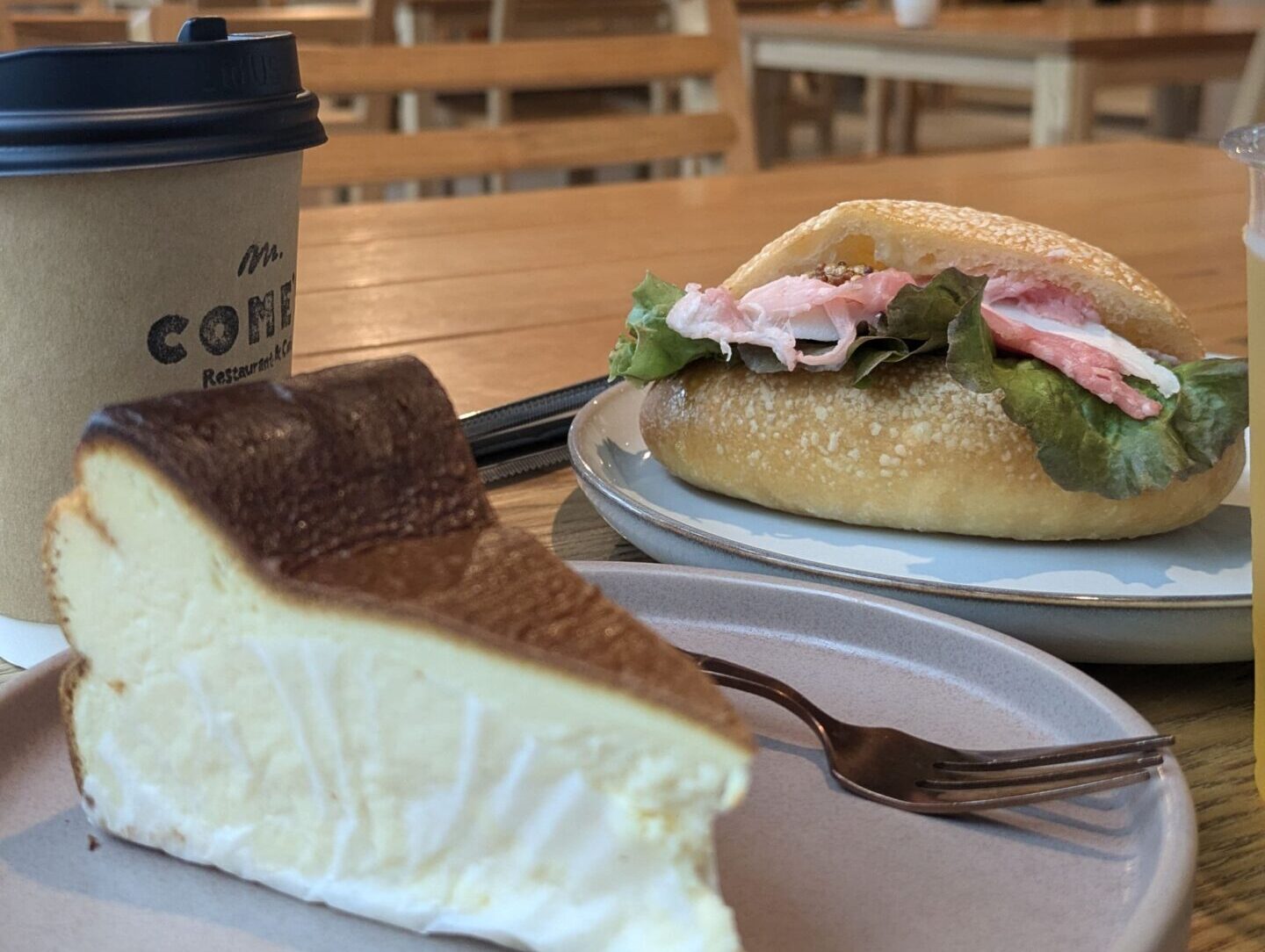 COME'S Restaurant & Cafe