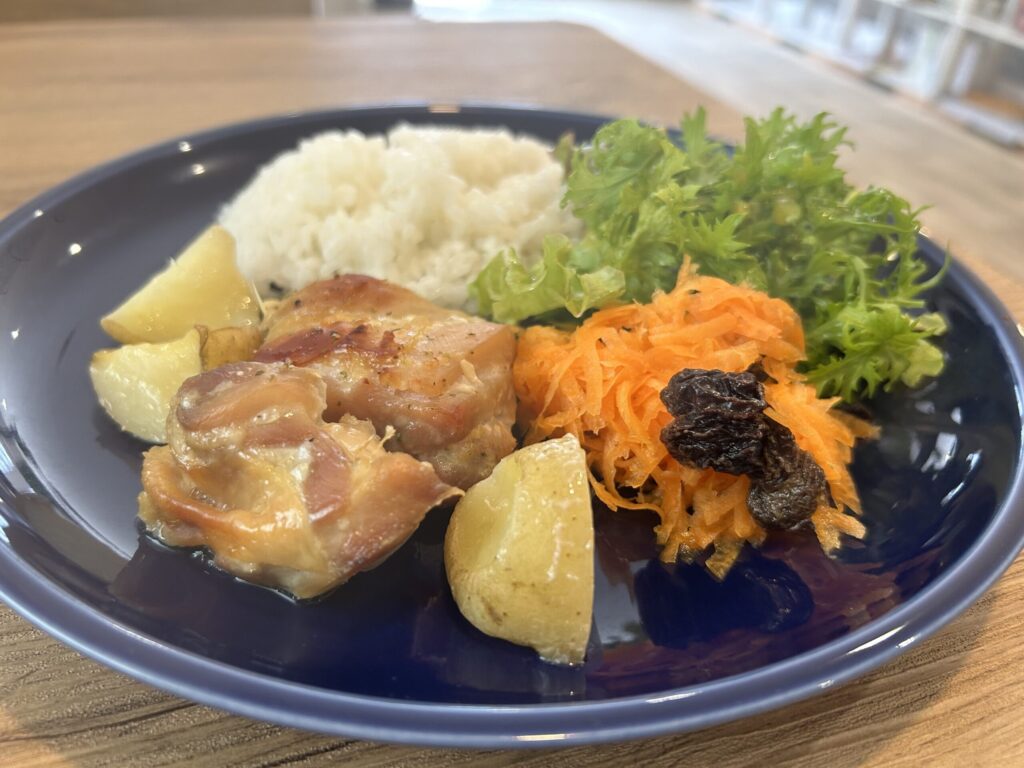 春の光に包まれて、1ヶ月の感謝を込めたひと皿を。